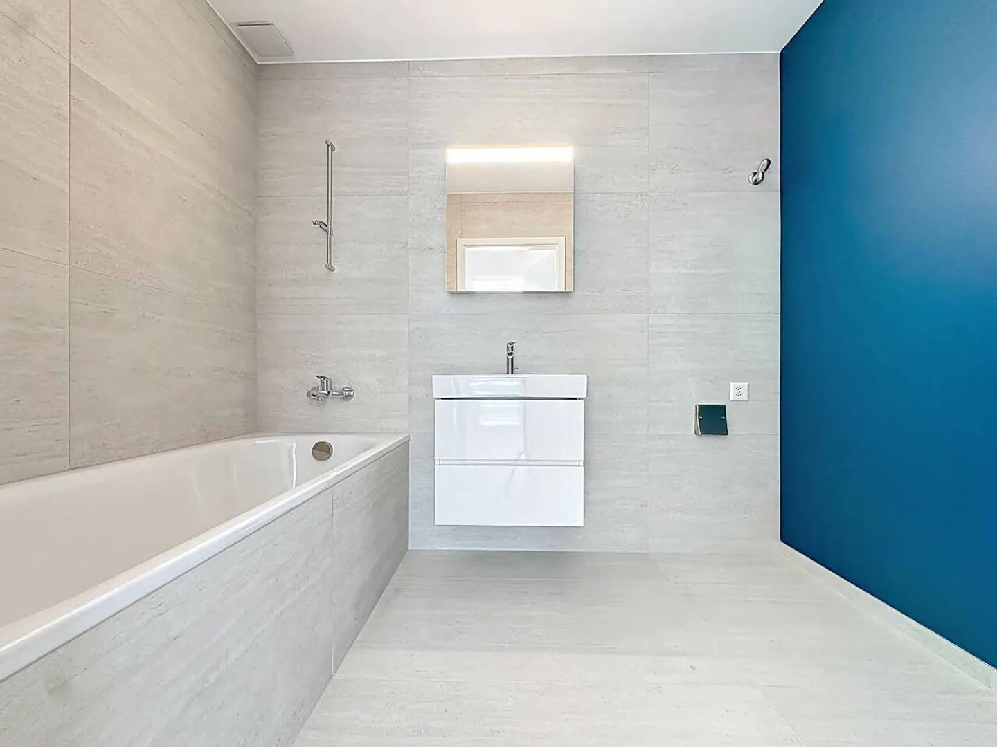 3.5 stanze di 120m2 con terrazze di 37m2 e giardino privato di 51m2 - Foto 7 di 13