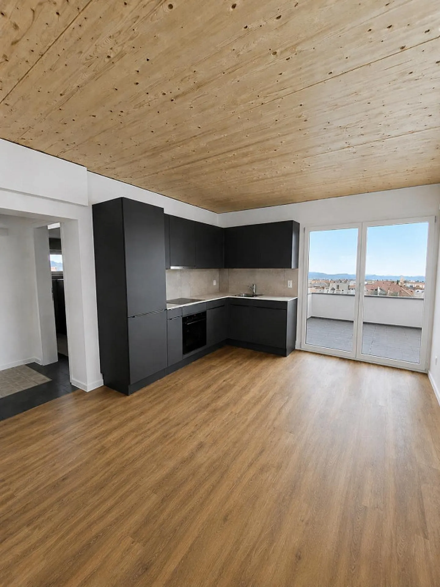 2.5 Room Penthouse Apartment with Beautiful View and Roof Terrace - Photo 1 of 4