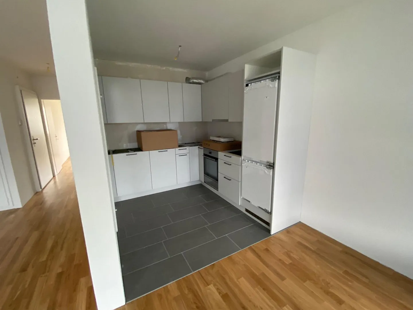 Appartement 2 ½ pièces au rez-de-chaussée ! - Photo 2 sur 6