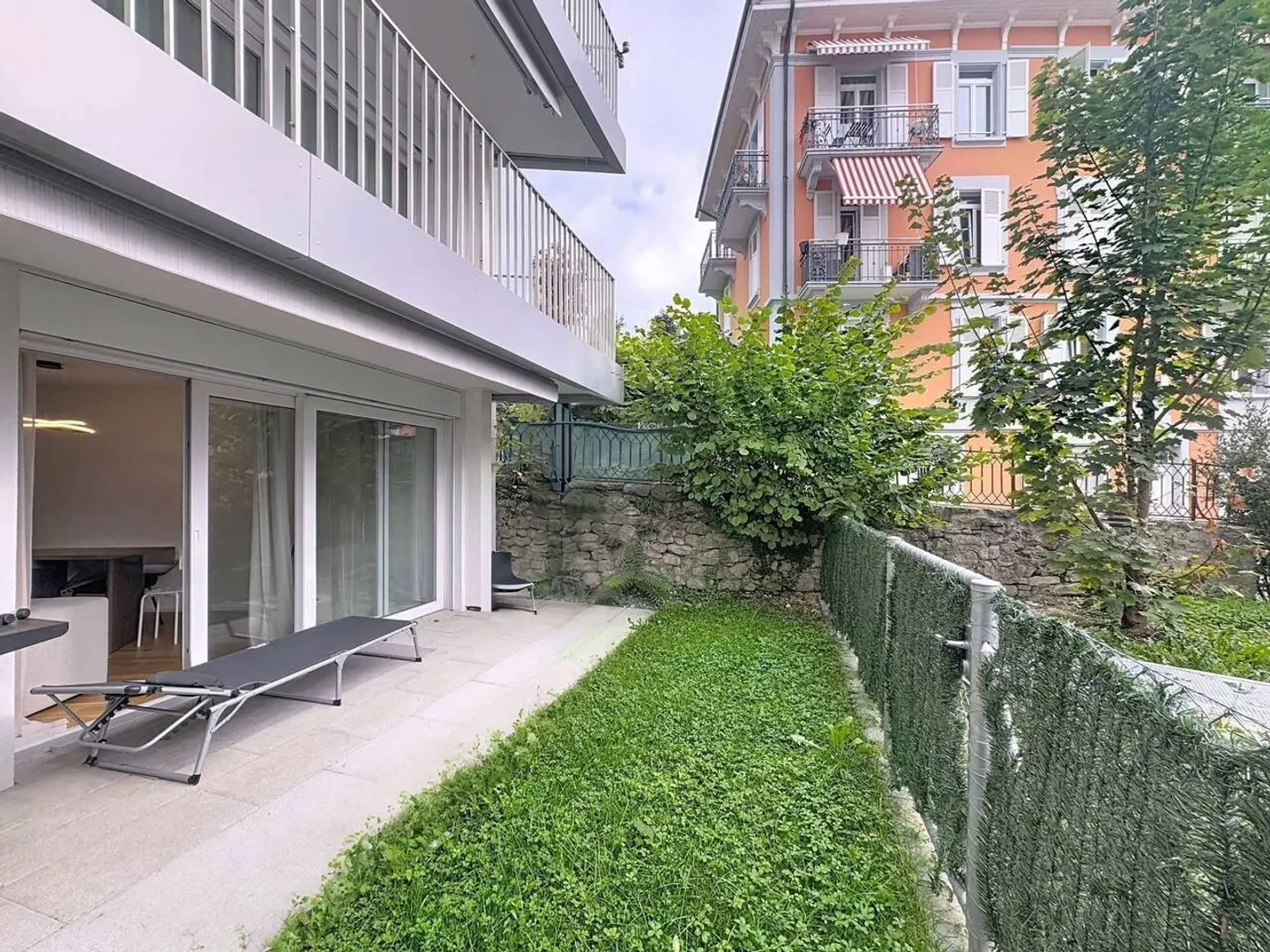 2.5 p récent avec terrasse et jardin - Photo 2 sur 8