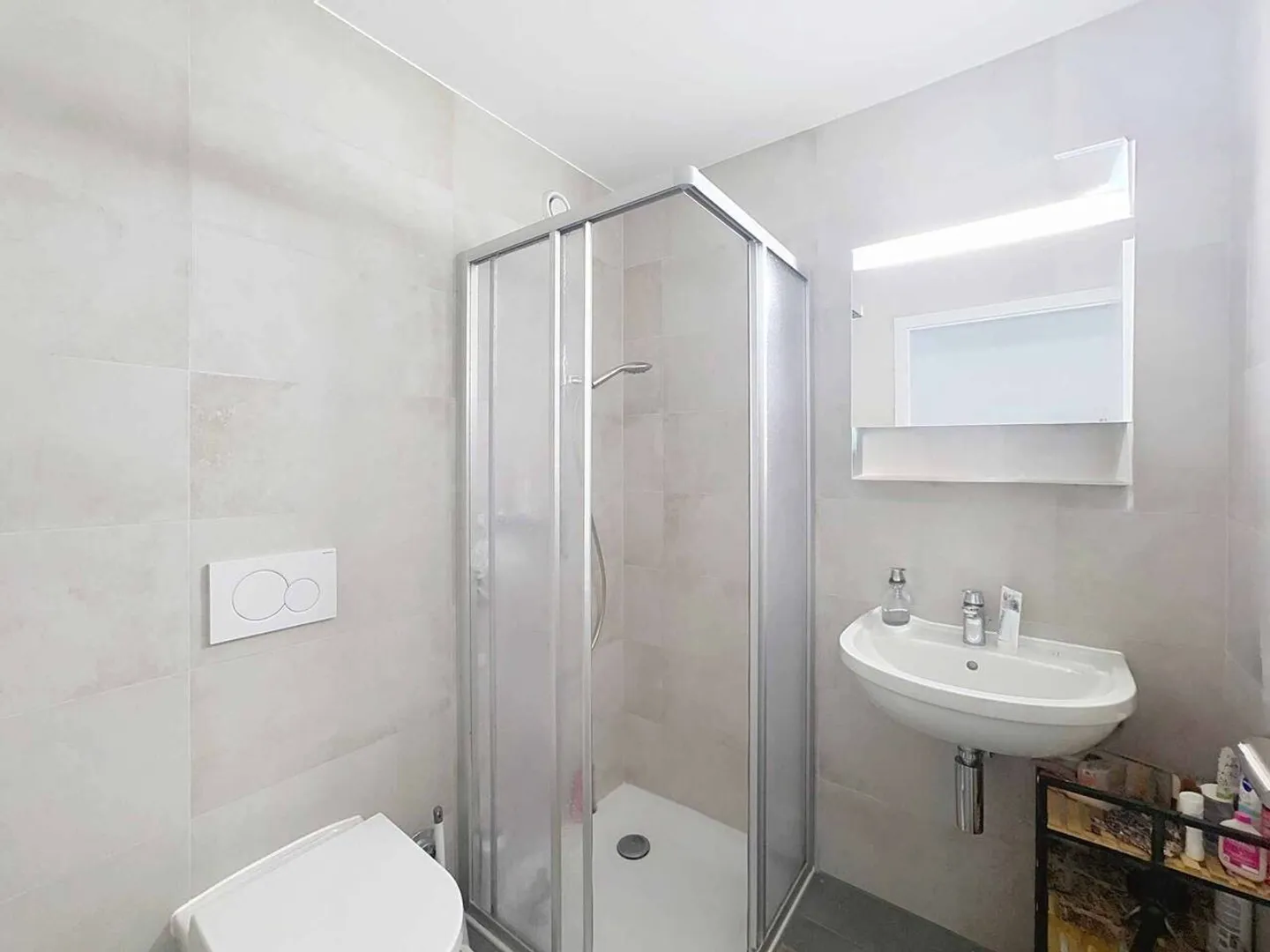 2.5 p récent avec terrasse et jardin - Photo 7 sur 8