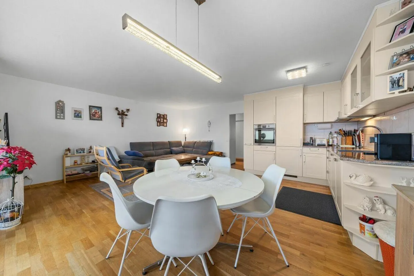 Modernisierte 3.5-Zimmerwohnung - Foto 2 von 13