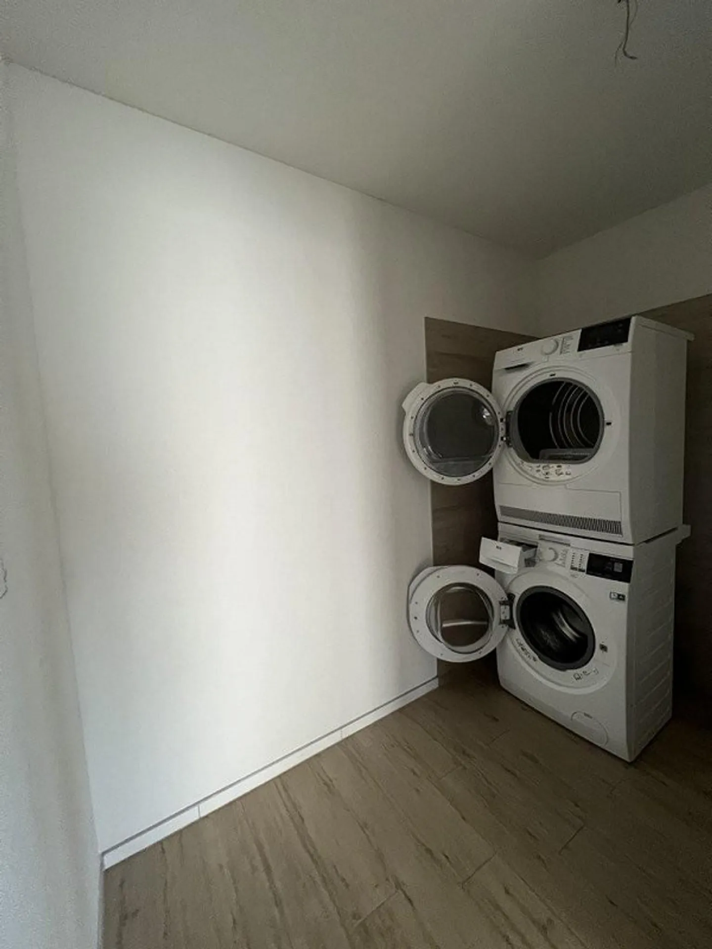 Modern and Central Living - Photo 7 of 10