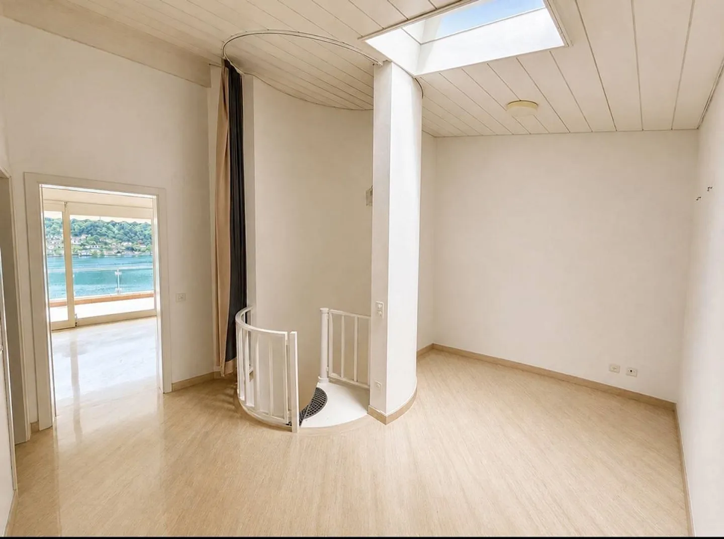 Morcote - Triplex exclusif avec vue panoramique sur le lac - Photo 7 sur 11