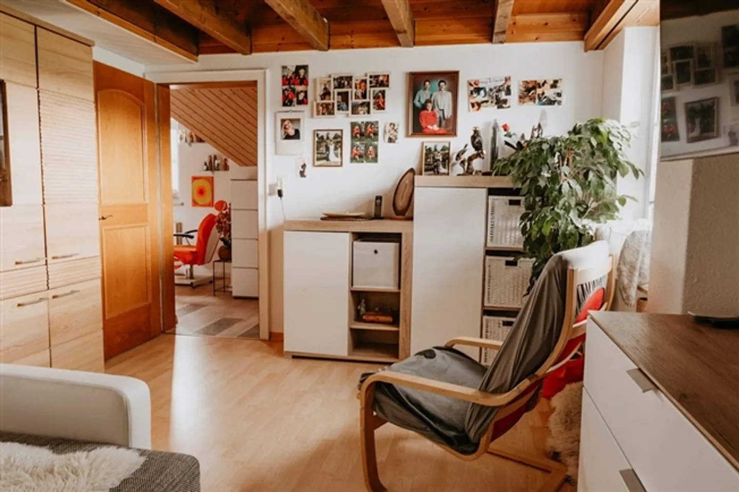 Affascinante casa unifamiliare di 9 stanze con piscina a Schönenbaumgarten - Foto 8 di 13