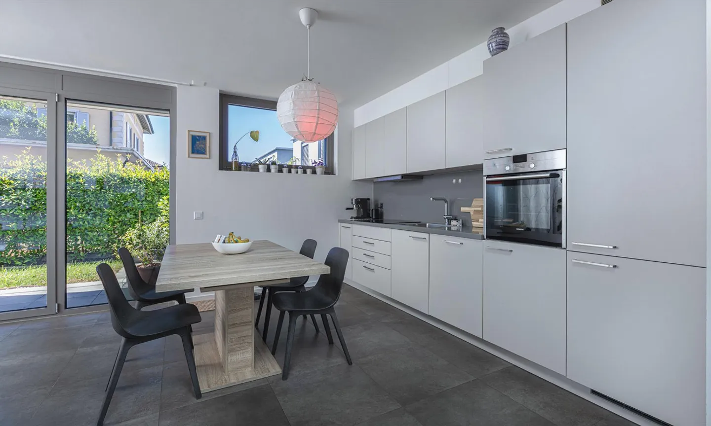 Moderno appartamento di 3,5 stanze con giardino privato a Castel San Pietro - Foto 1 di 10