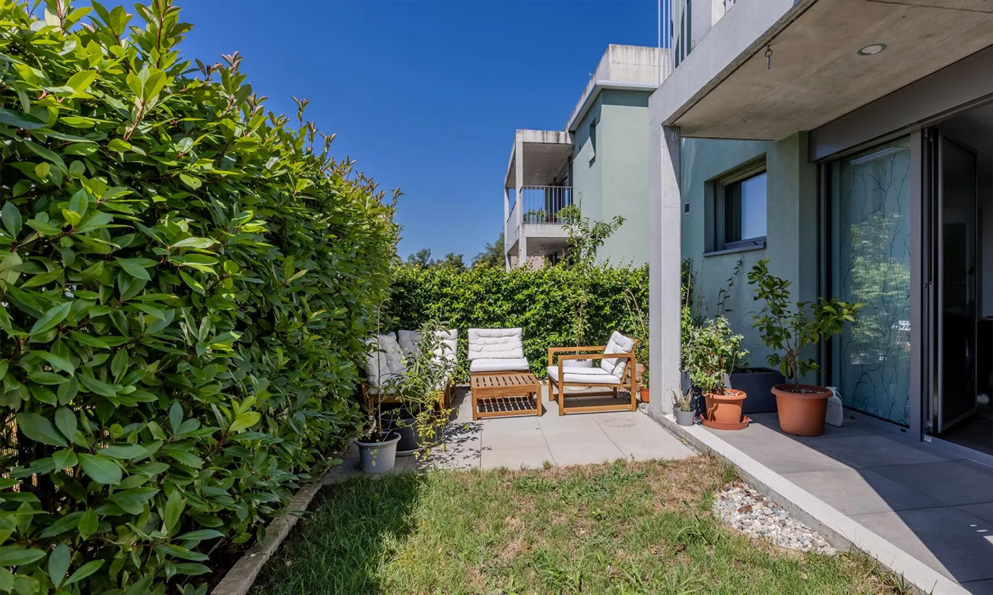 Moderno appartamento di 3,5 stanze con giardino privato a Castel San Pietro - Foto 4 di 10