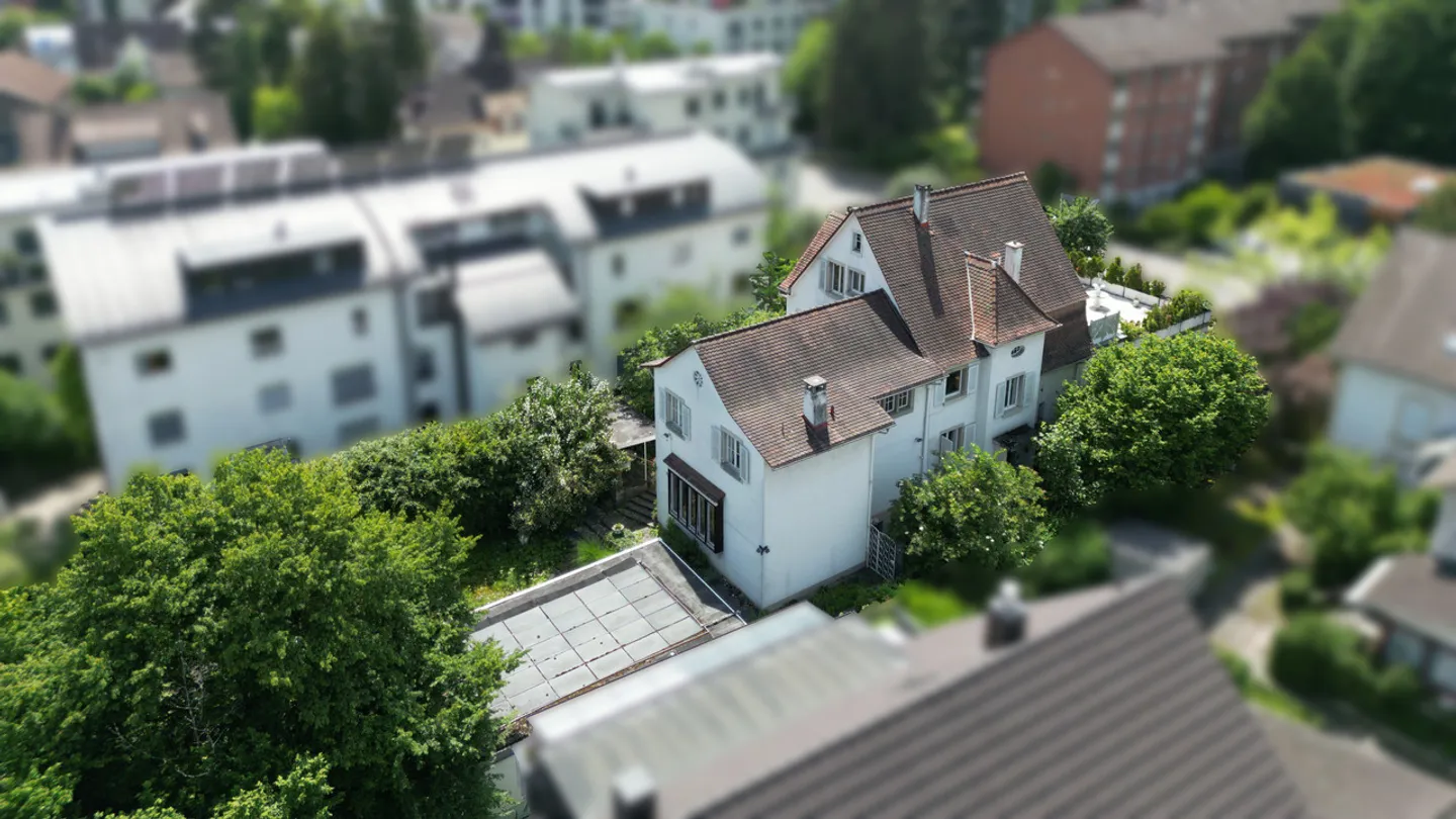 Manor House with Medical Practice and Swimming Pool in a Preferred Location - Photo 29 of 29