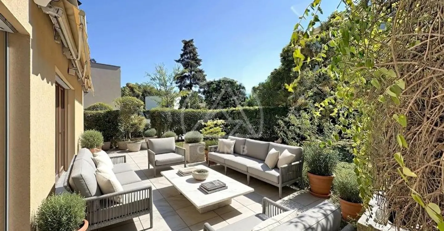 Helles Gartenwohnung - 3,5 Zimmer - In einer Wohnumgebung - Foto 1 von 9