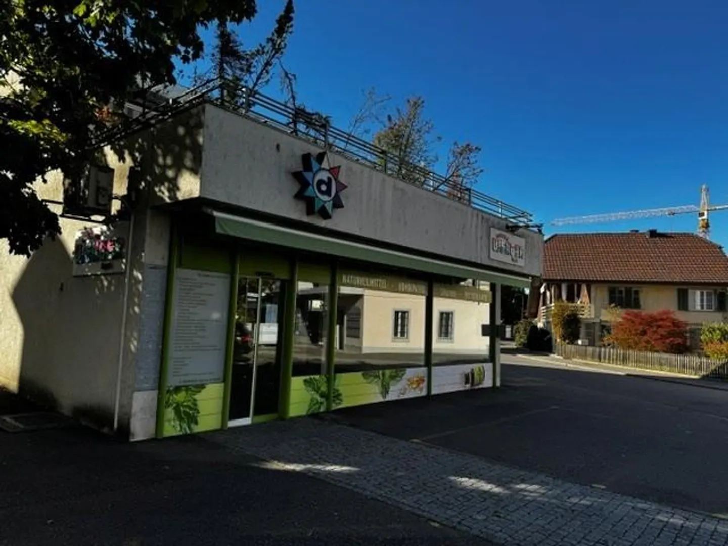 Commercial premises for rent in an ideal location - Photo 2 of 4