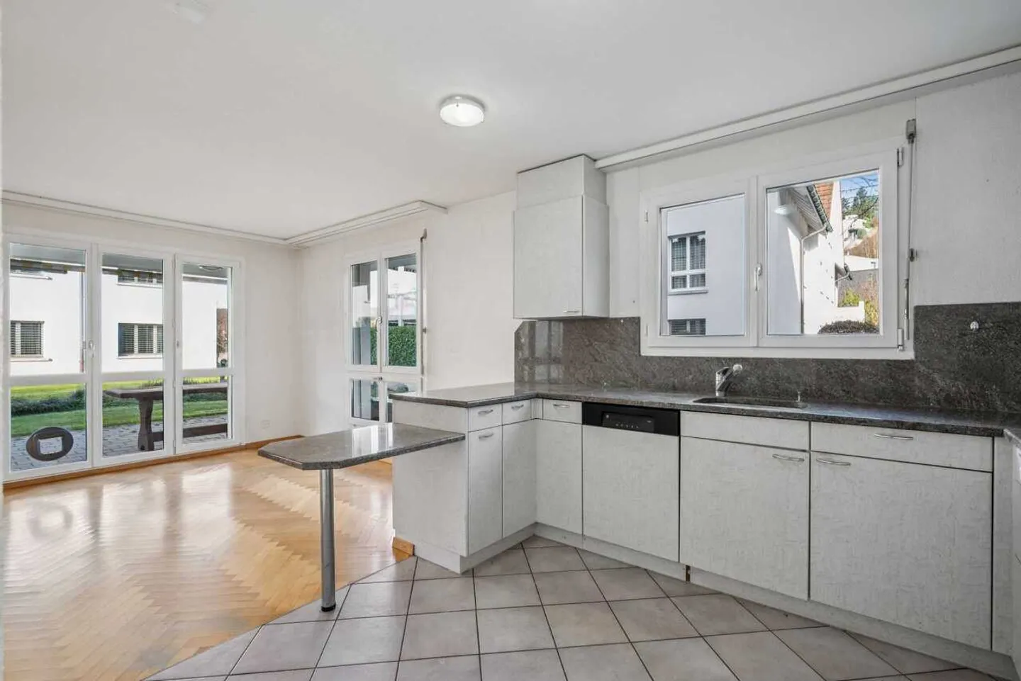 Appartement de jardin familial à Volketswil – 4,5 pièces pour se détendre - Photo 8 sur 13