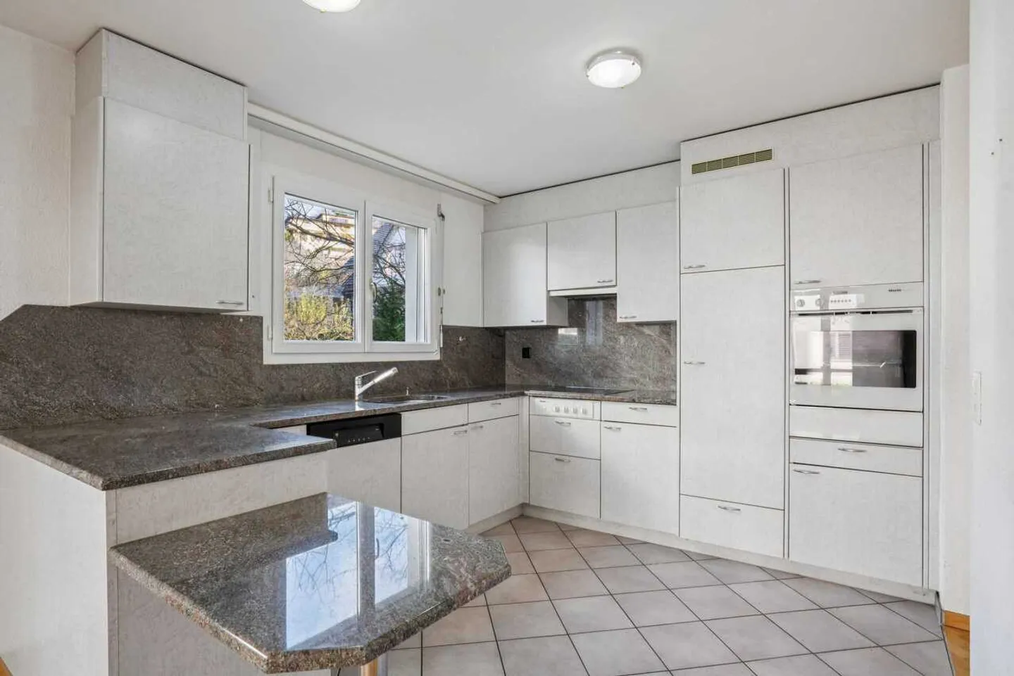 Appartement de jardin familial à Volketswil – 4,5 pièces pour se détendre - Photo 9 sur 13