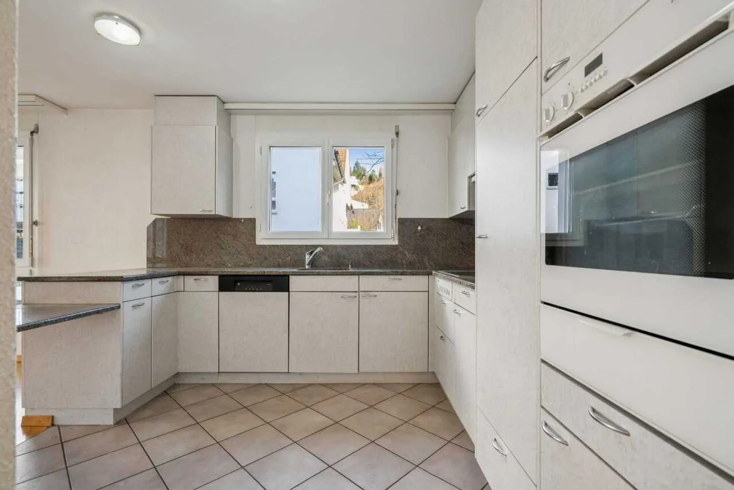 Appartement de jardin familial à Volketswil – 4,5 pièces pour se détendre - Photo 10 sur 13