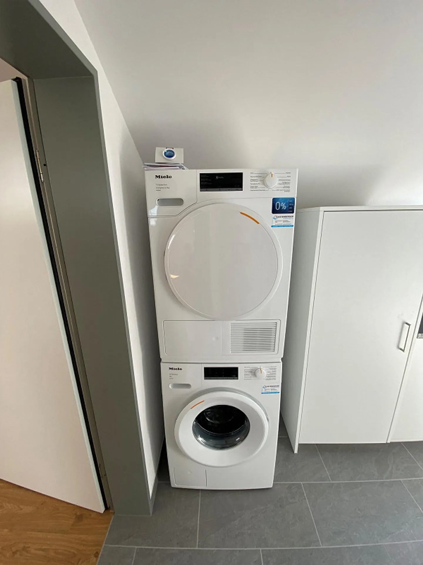 Appartamento mansardato ristrutturato di 2 stanze - Foto 3 di 8