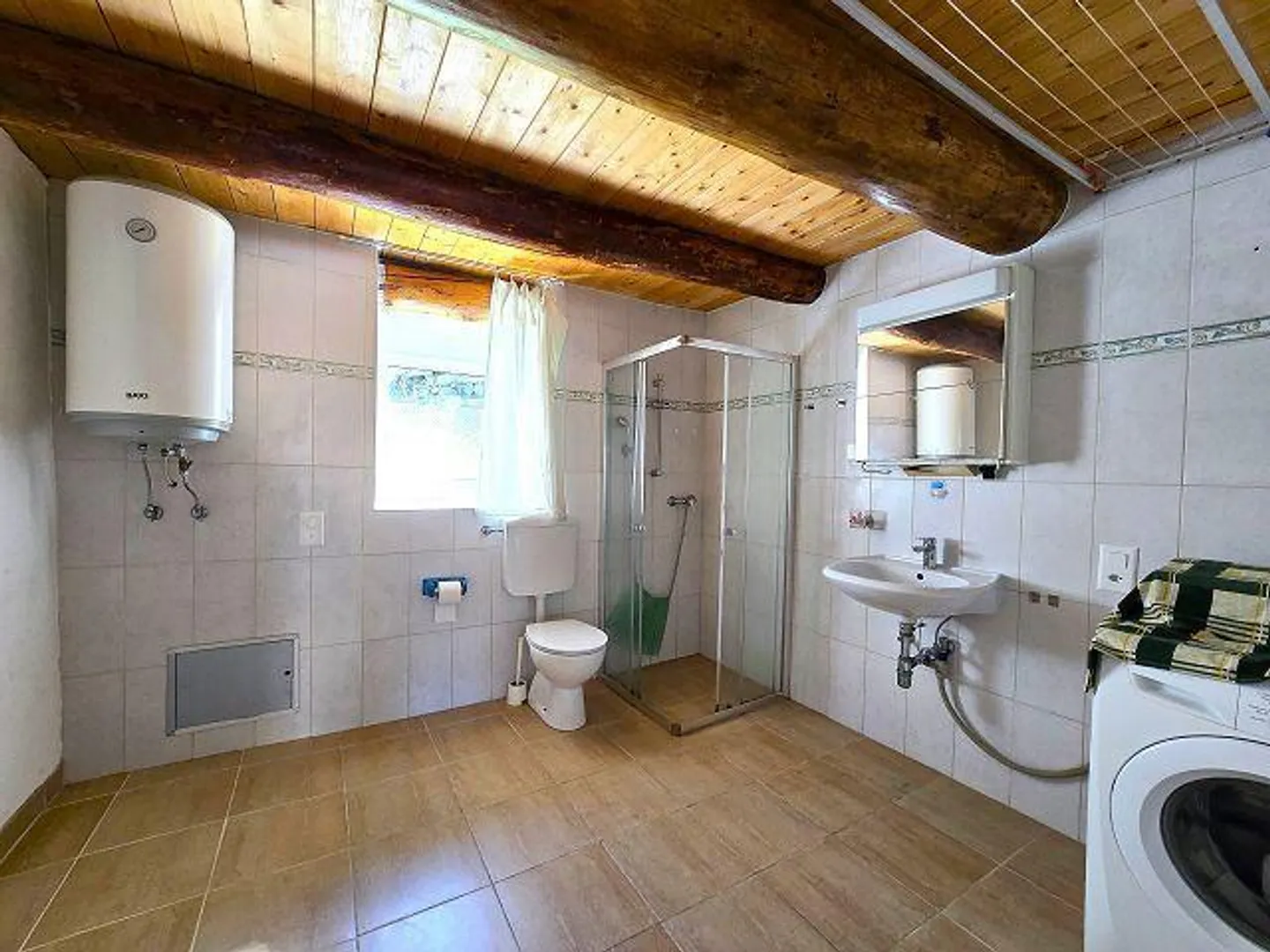 Rustique avec 2 appartements (2 et 3 pièces avec terrasses et belle vue) - Photo 14 sur 34