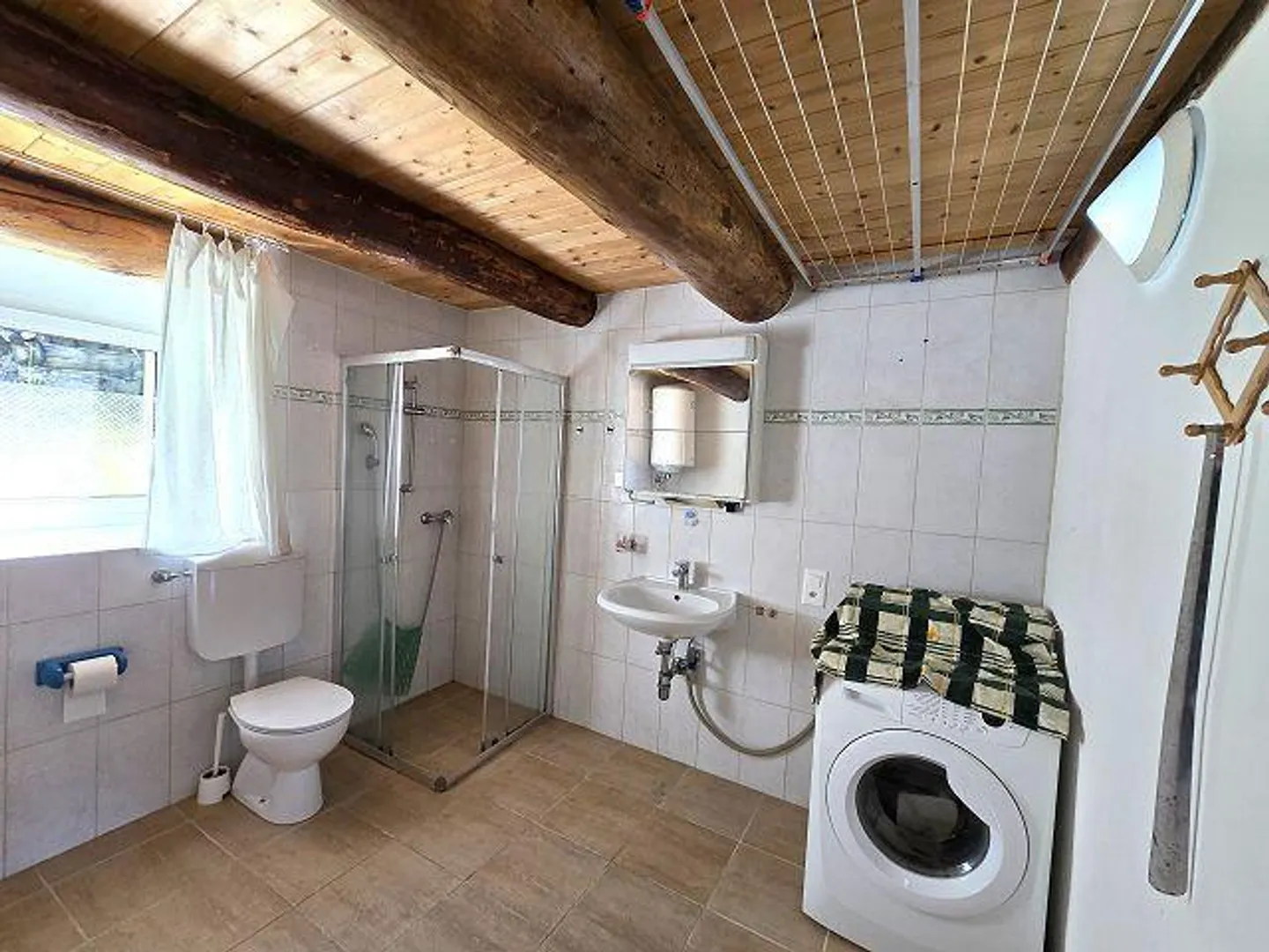 Rustique avec 2 appartements (2 et 3 pièces avec terrasses et belle vue) - Photo 15 sur 34