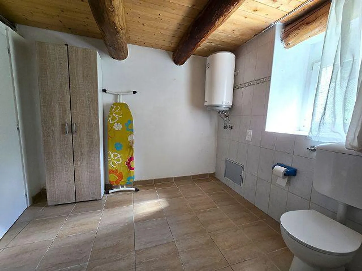 Rustique avec 2 appartements (2 et 3 pièces avec terrasses et belle vue) - Photo 17 sur 34