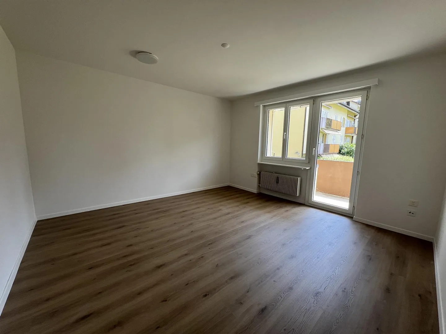 Opportunity! Quiet and affordable! 2-room apartment on the 1st floor - Photo 3 of 6