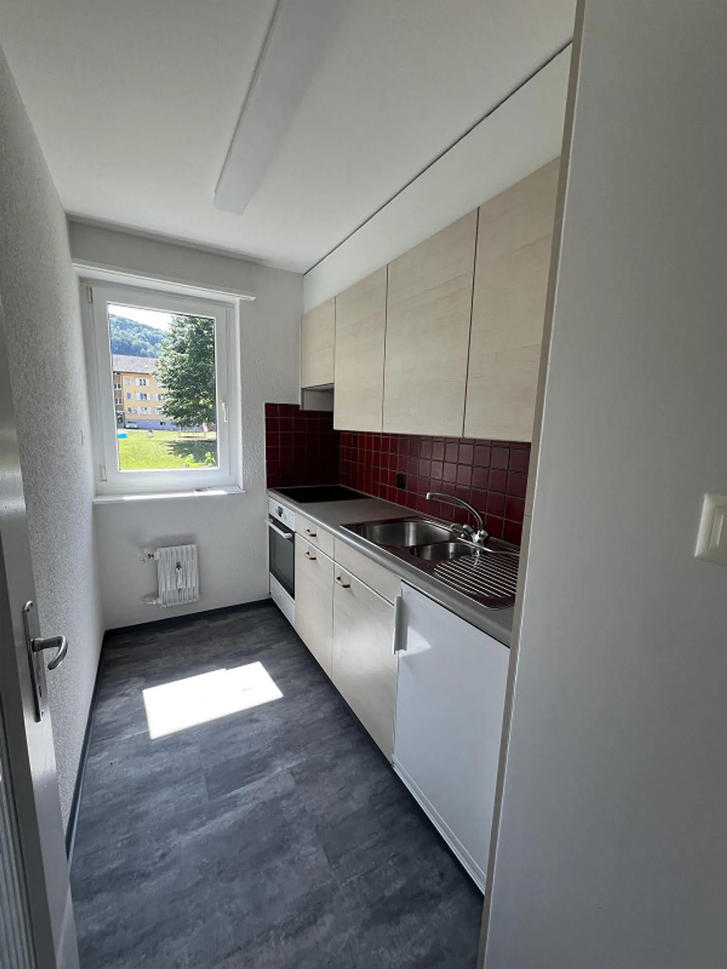 Opportunity! Quiet and affordable! 2-room apartment on the 1st floor - Photo 5 of 6