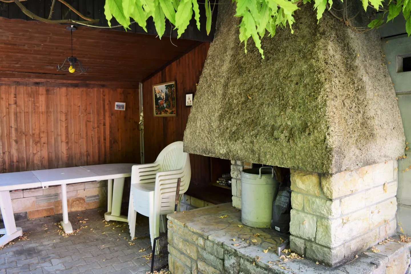 Mixed-use building for sale - Photo 7 of 13