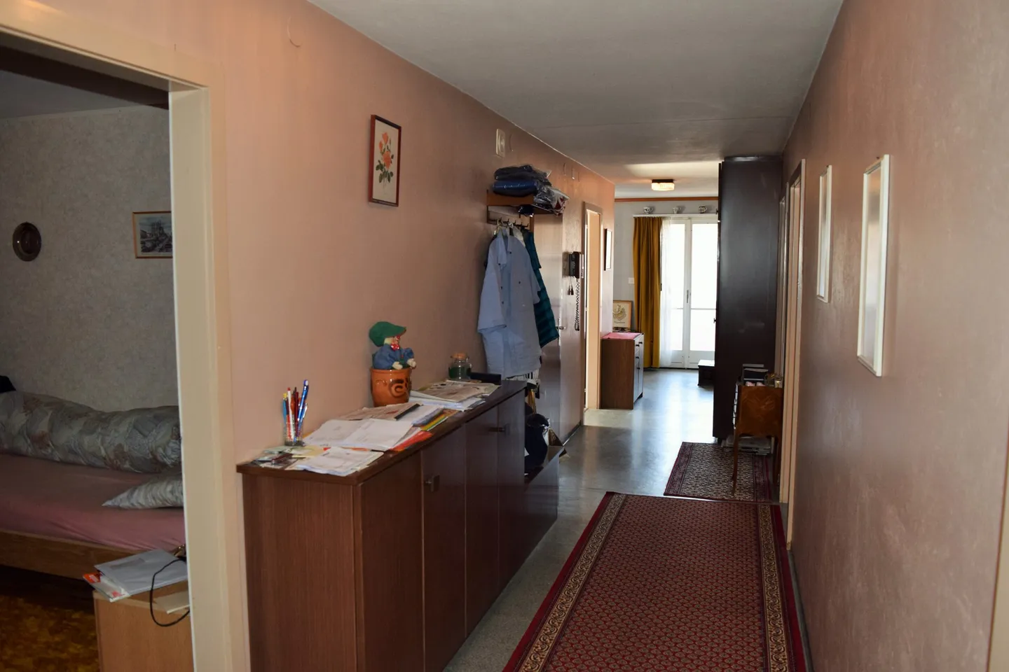 Mixed-use building for sale - Photo 9 of 13