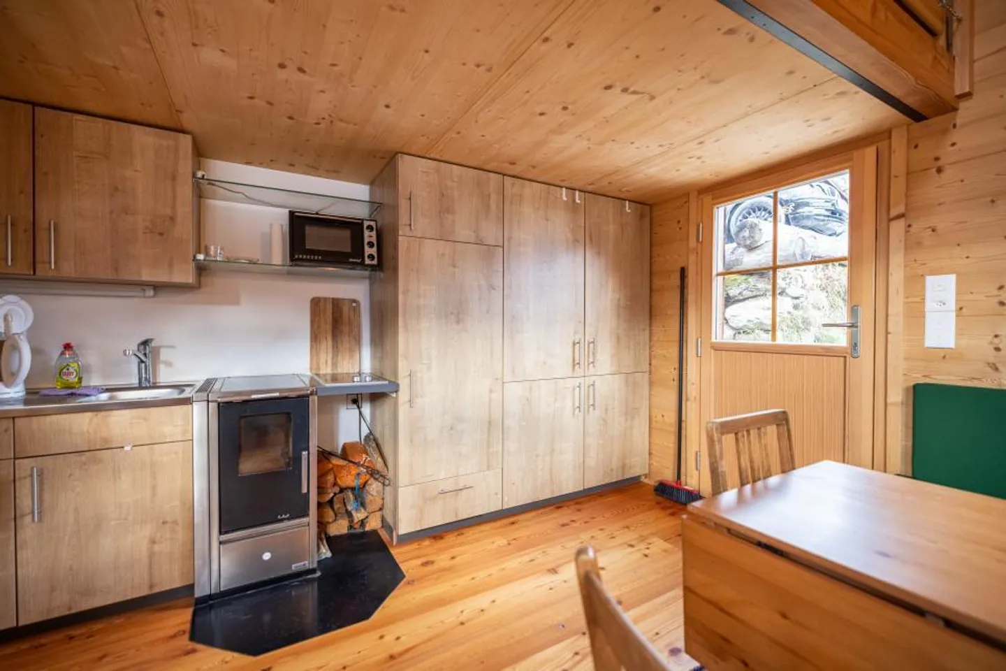 Renovated chalet with stunning views in Sarreyer - Photo 2 of 7