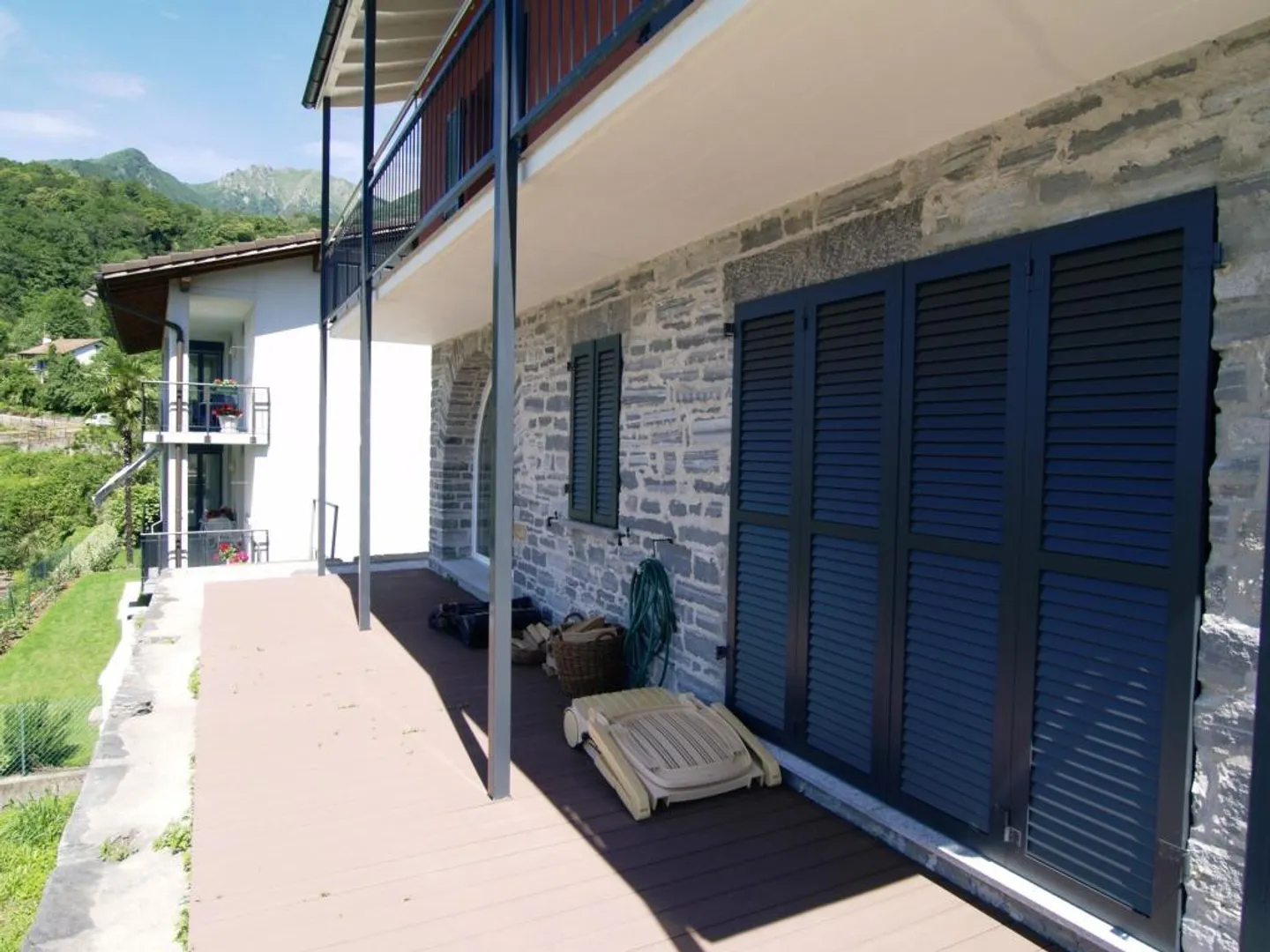 Detached Single-Family House in Panoramic Location - Photo 6 of 7