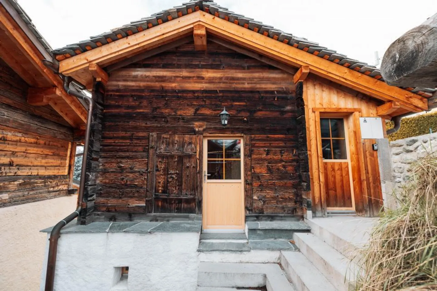 Renovated chalet with stunning views in Sarreyer - Photo 6 of 7