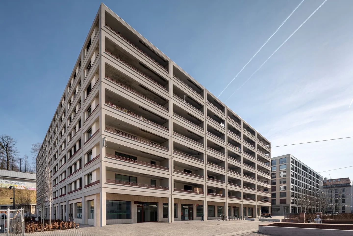 Modern 2.5-Room Apartment in Zürich - Photo 1 of 3