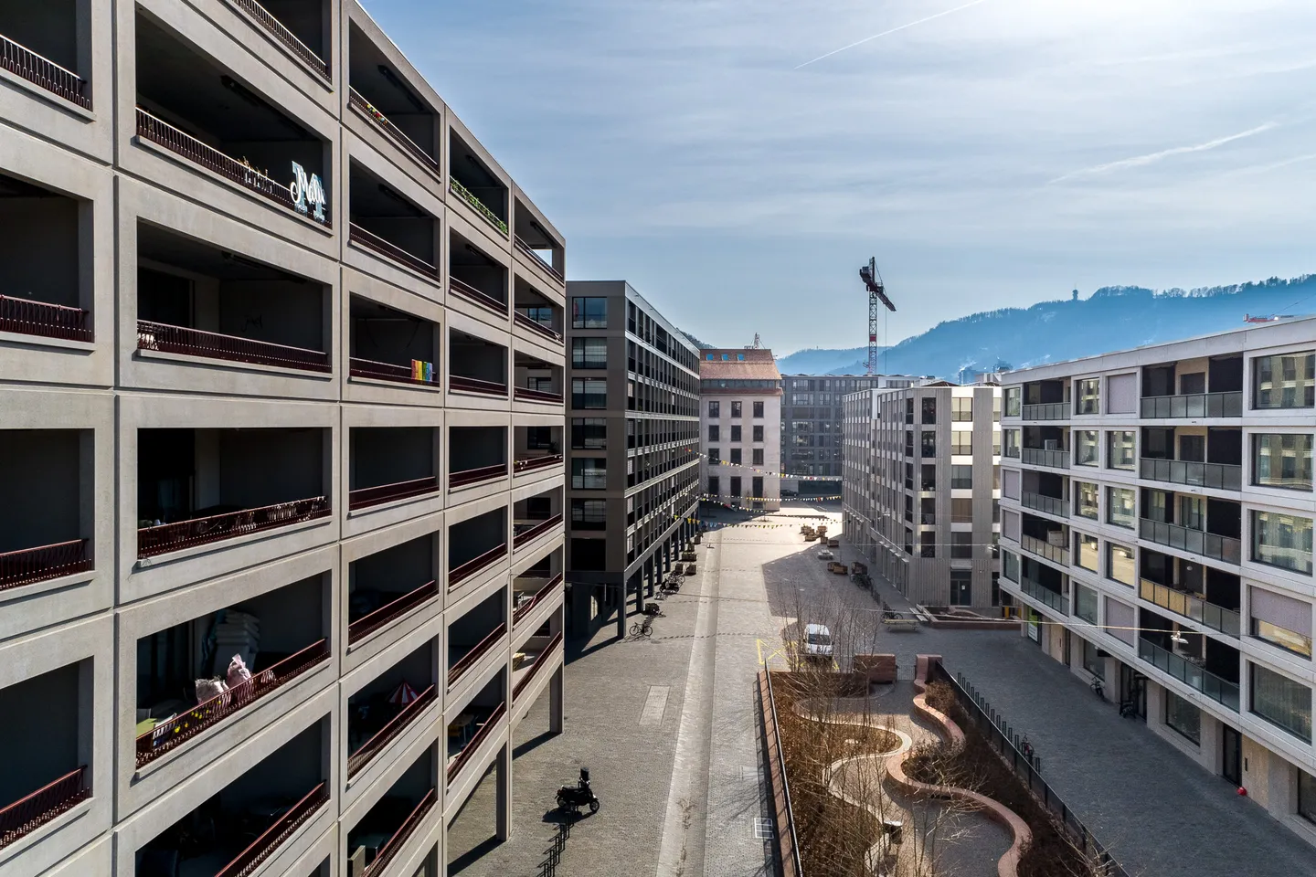 Modern 2.5-Room Apartment in Zürich - Photo 2 of 3