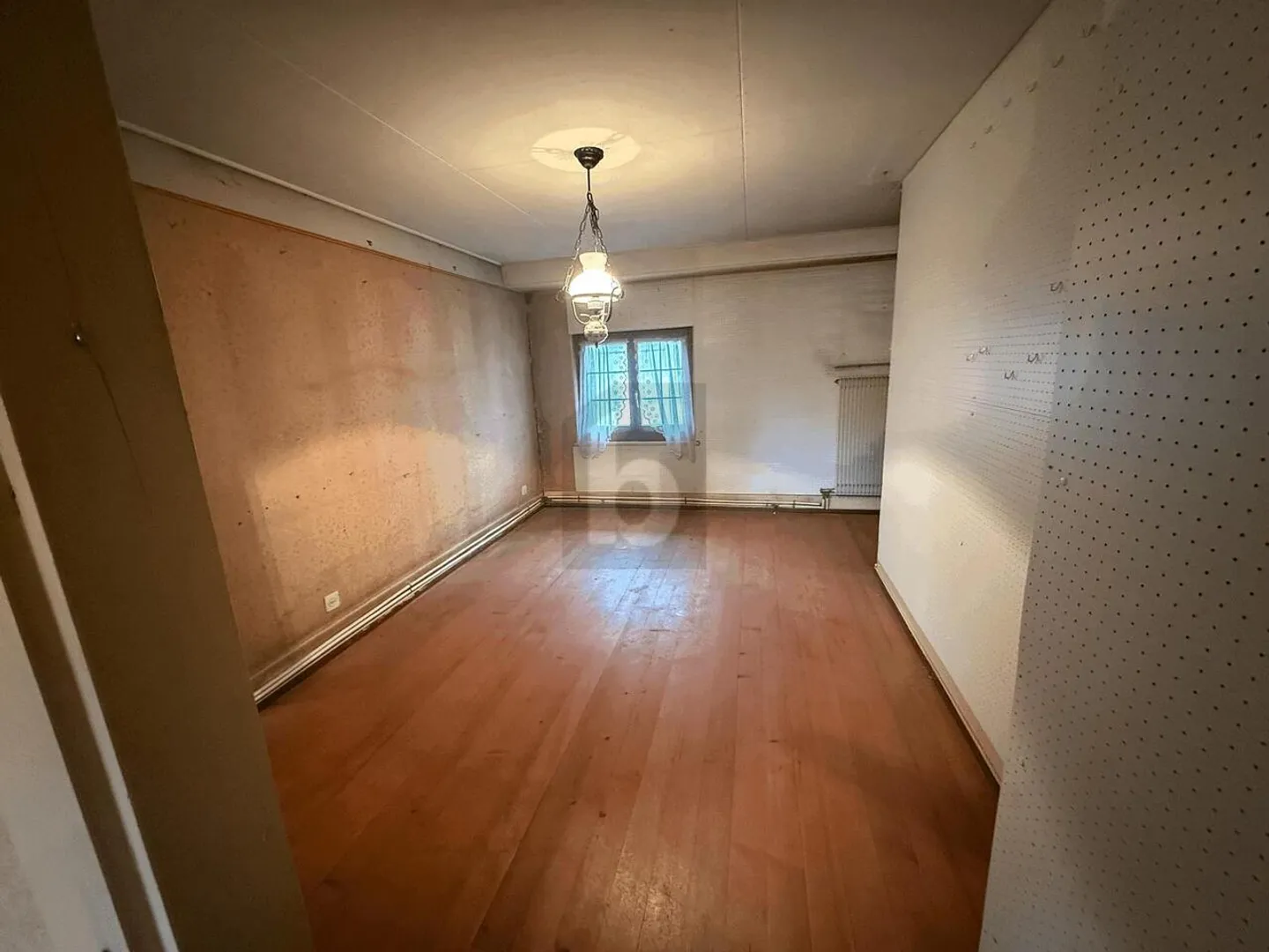 TO RENOVATE GREAT POTENTIAL - Photo 2 of 6