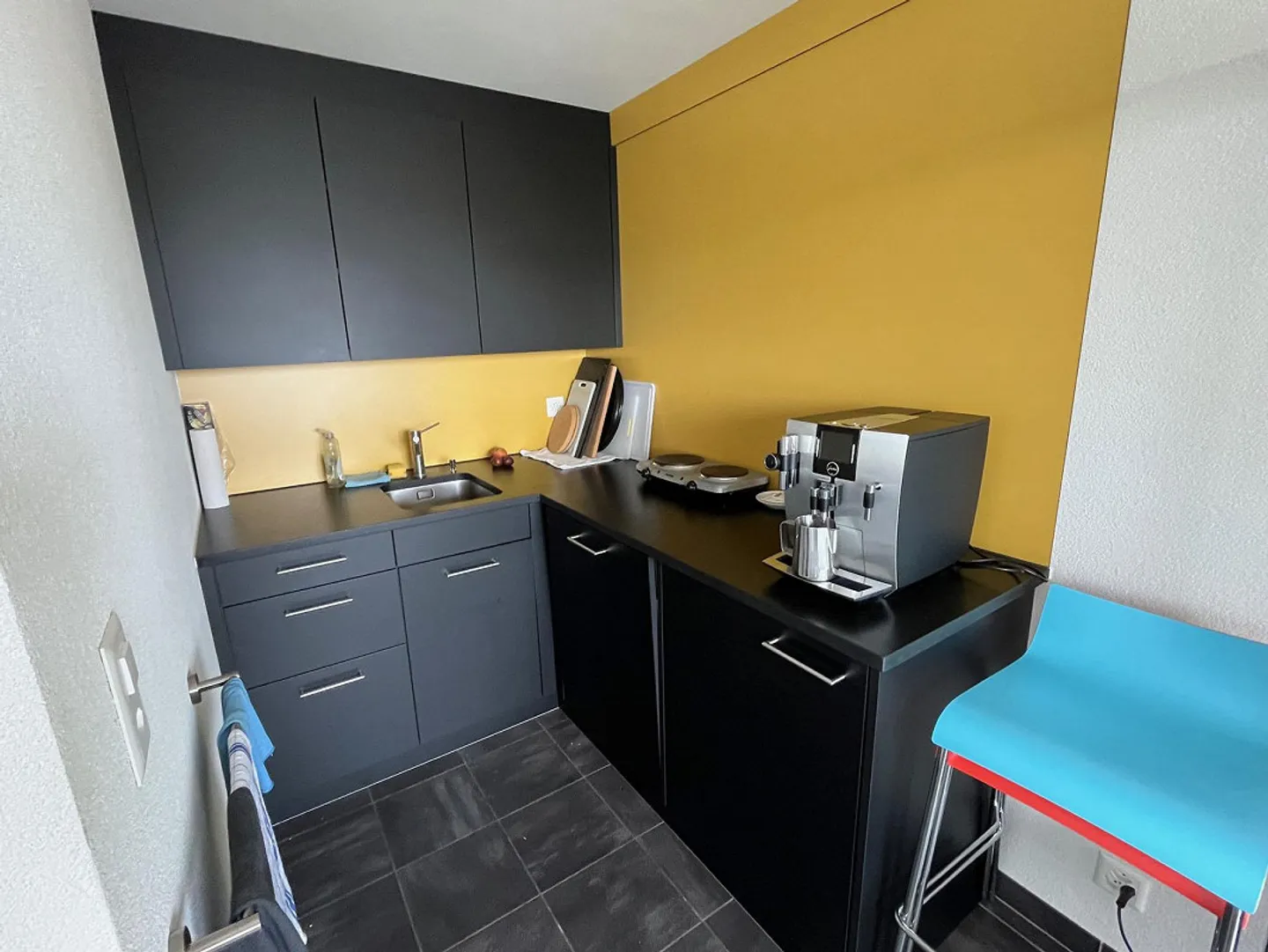 Wunderschönes Büro im Stadtzentrum zur gemeinsamen Nutzung mit großer Terrasse - Foto 3 von 10