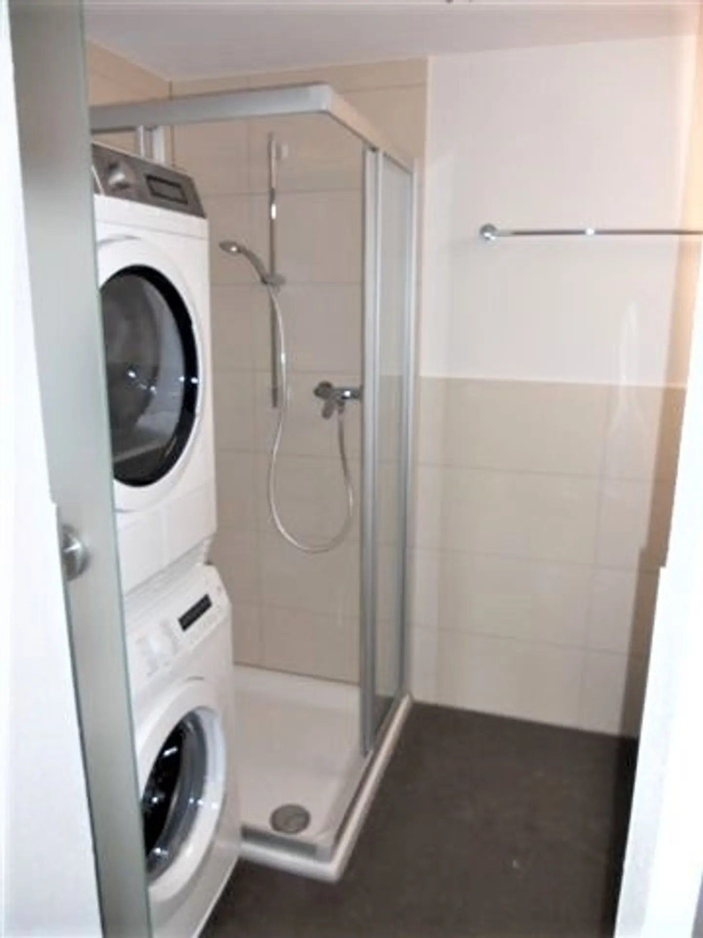 Charmante 2.5-Zimmer Wohnung - Foto 3 von 3
