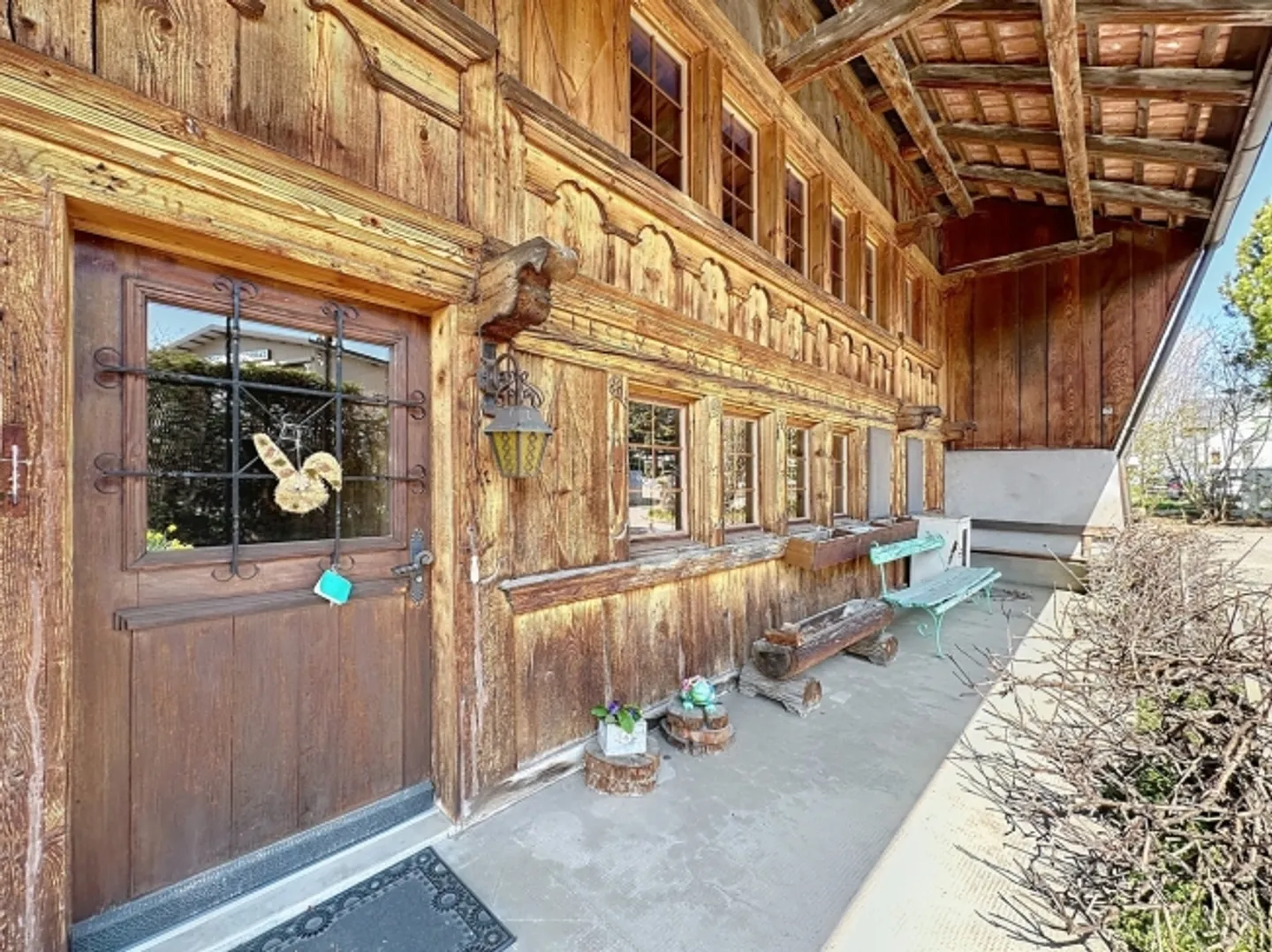 Ferme de 9,5 pièces magnifiquement rénovée sur un grand terrain - Photo 5 sur 12