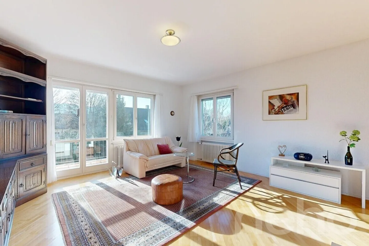 Stylish 3.5 Room Apartment with Balcony in Bern - Photo 2 of 12