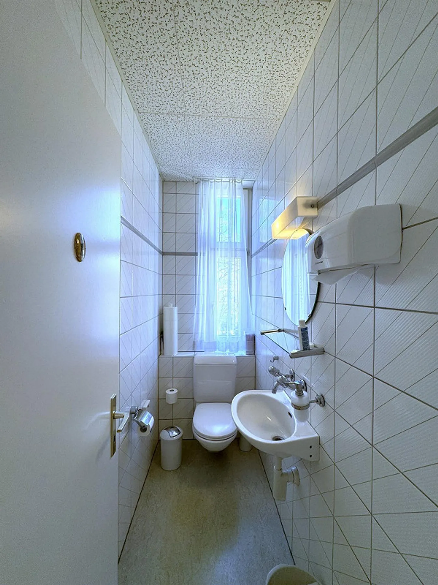 205 m² d'espace de bureau/commercial dans un emplacement idéal - Photo 8 sur 8