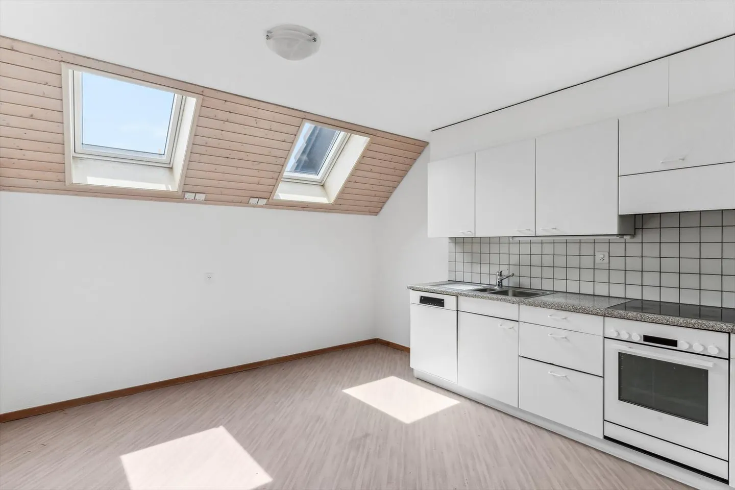 Appartamento spazioso a Düdingen - Foto 3 di 9