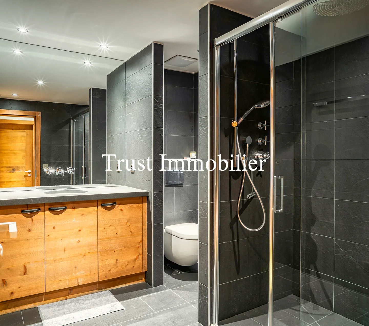 4009. A Magnificent Apartment in a Prestigious Residence - Photo 22 of 26