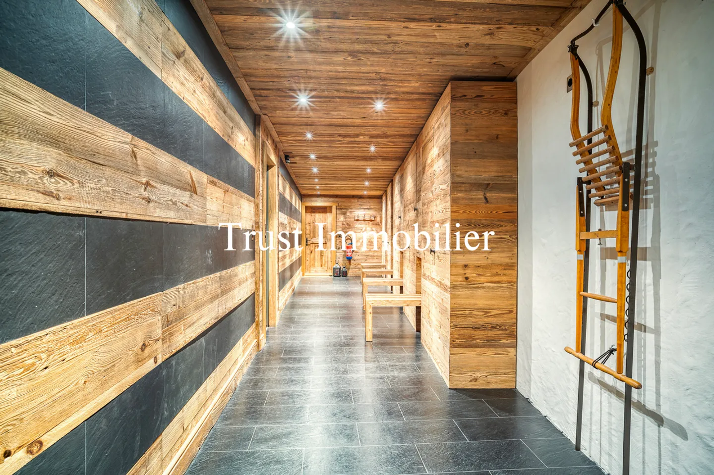 4009. A Magnificent Apartment in a Prestigious Residence - Photo 24 of 26