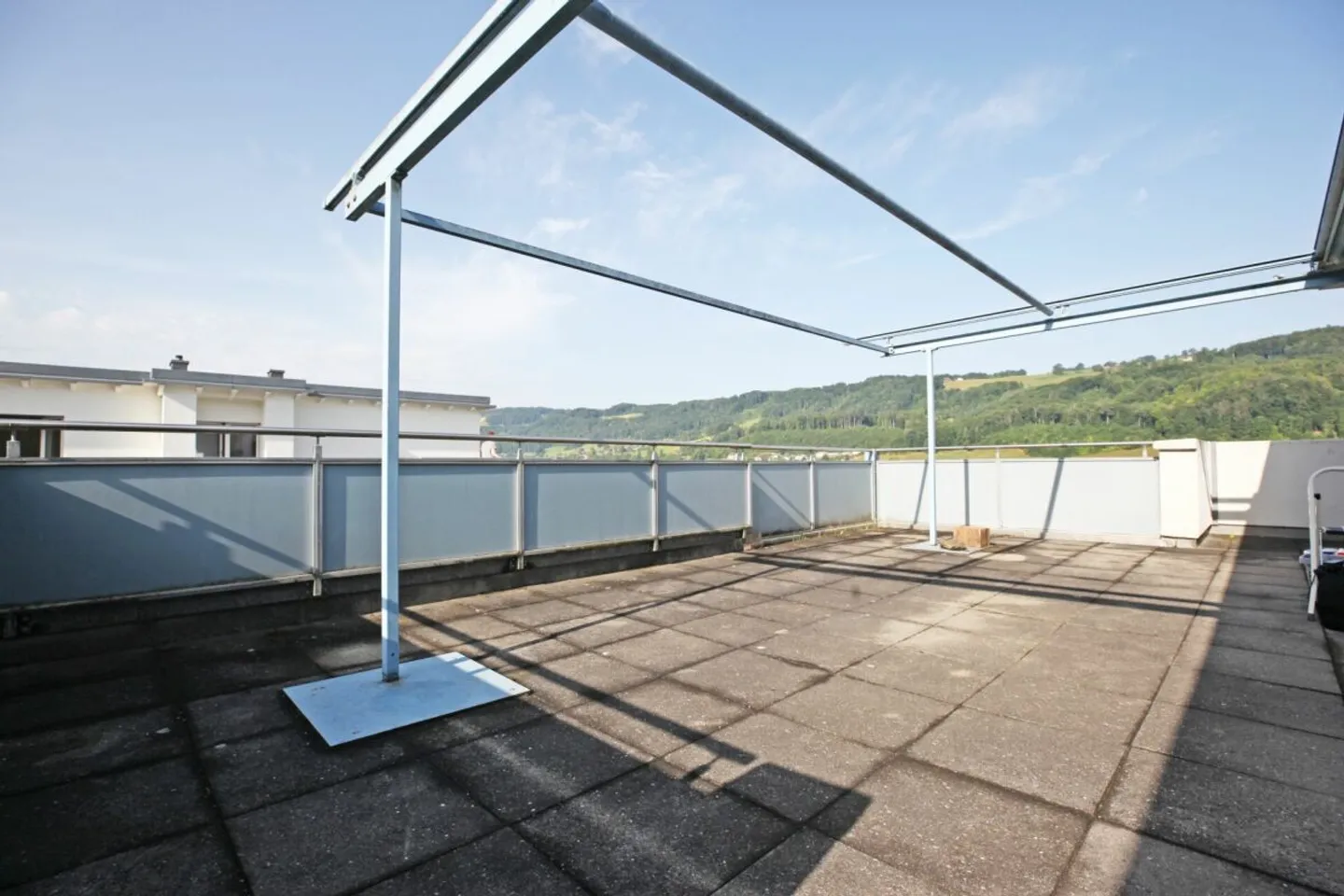 Stilvolle Attikawohnung mit Terrasse - Foto 13 von 13