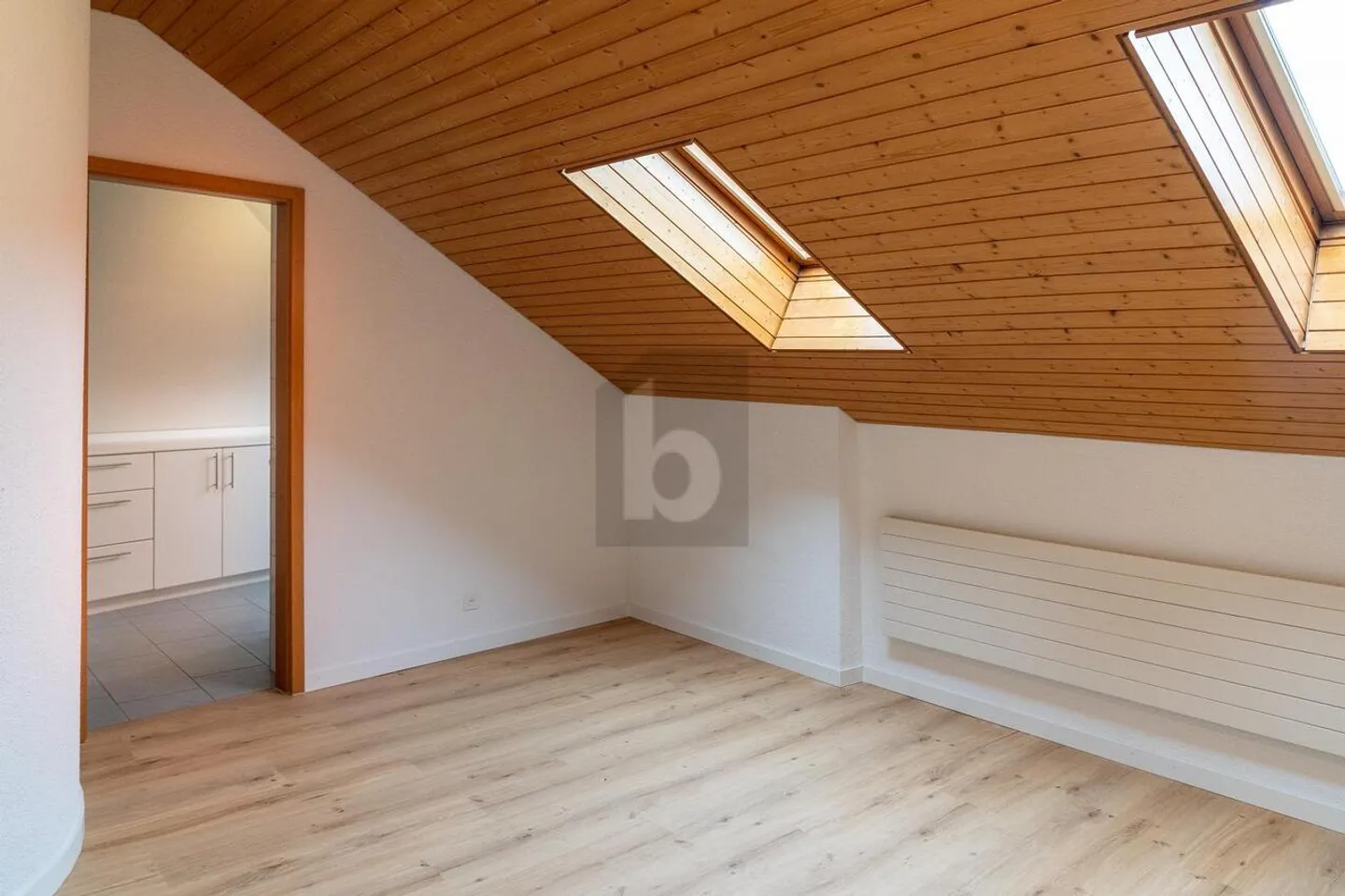 SU DUE PIANI IN UNA POSIZIONE CENTRALE! - Foto 5 di 6