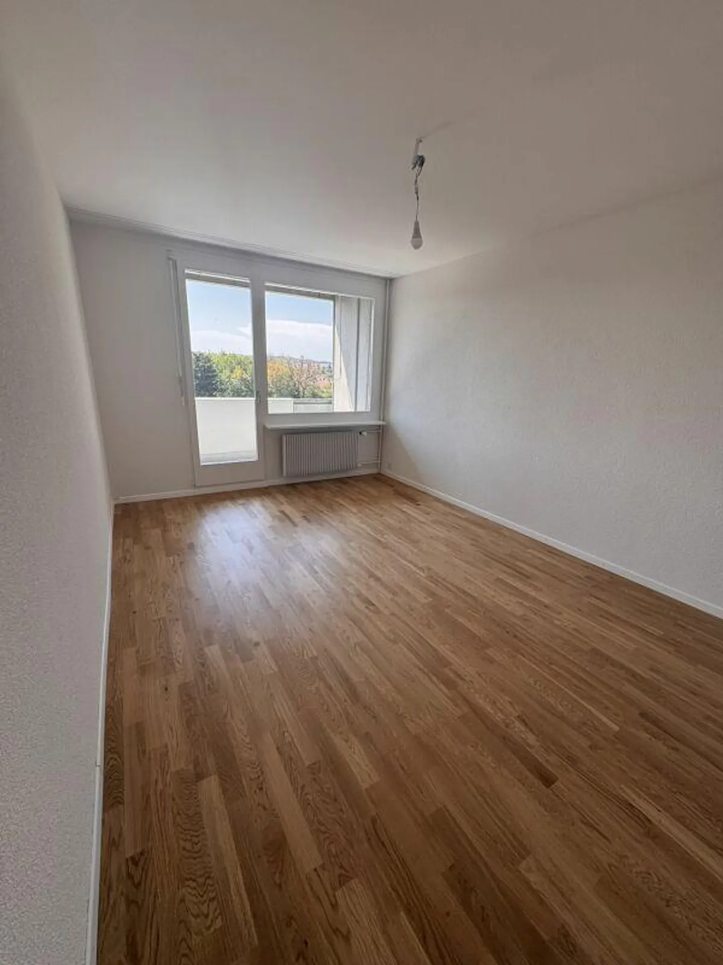 Appartement rénové de 3,5 pièces avec deux balcons à Schwabgut - Photo 9 sur 10