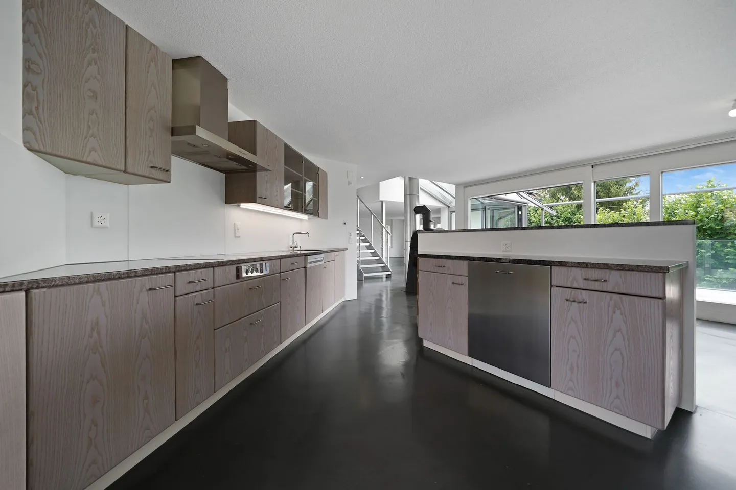 Dreamlike property in perfect location of Lyss - Photo 9 of 25