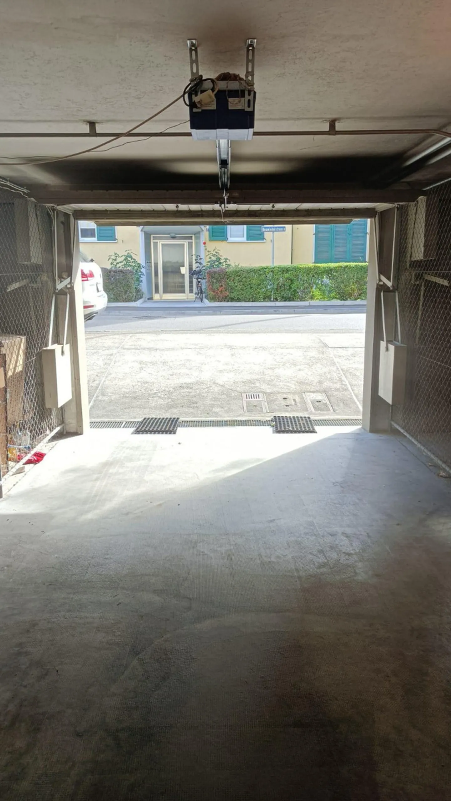 Box Garage Sicuro in Affitto - Foto 3 di 7