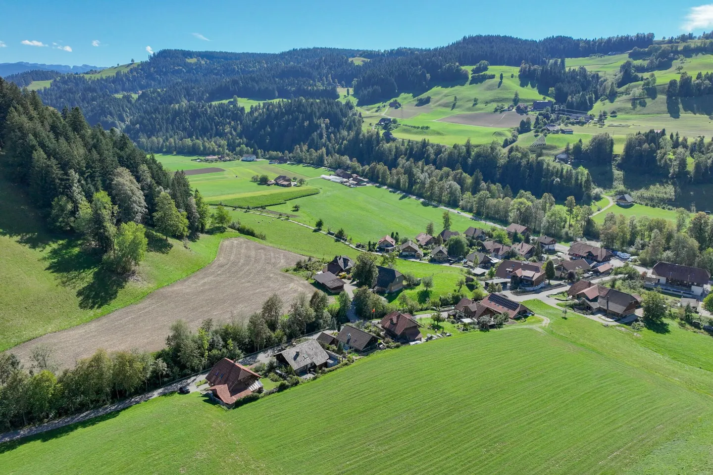 Here it is really quiet and cozy: 6½-room country house in the Emmental - Photo 3 of 12