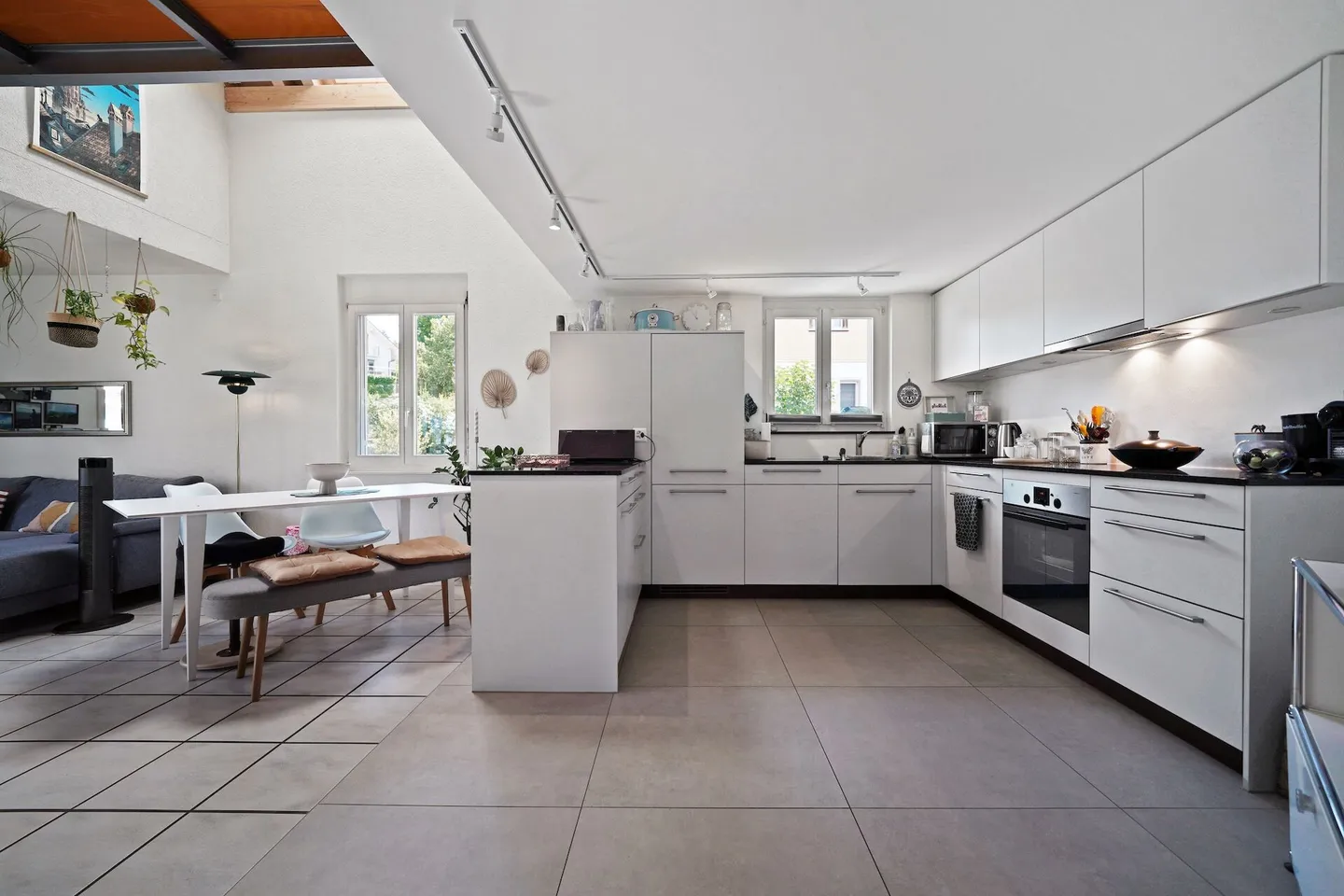 Dreamlike property in perfect location of Lyss - Photo 13 of 25
