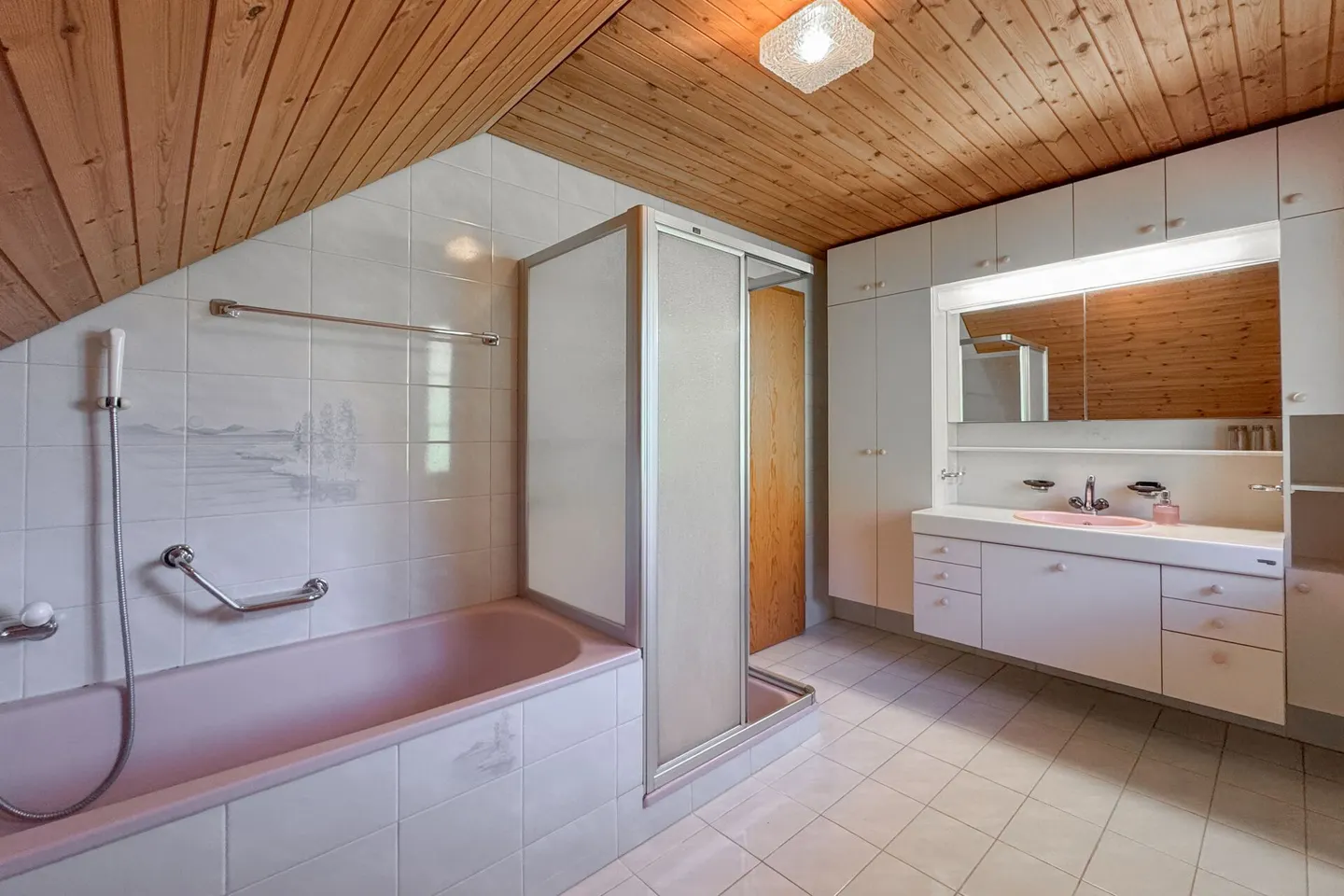 Here it is really quiet and cozy: 6½-room country house in the Emmental - Photo 11 of 12