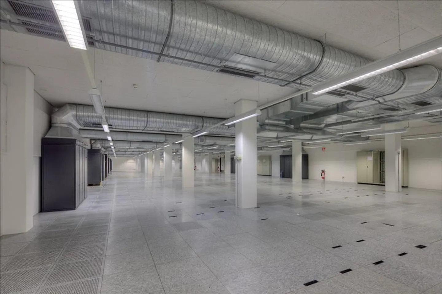 Stanza di stoccaggio/archivio di fronte alla stazione di Ostermundigen - Foto 3 di 7