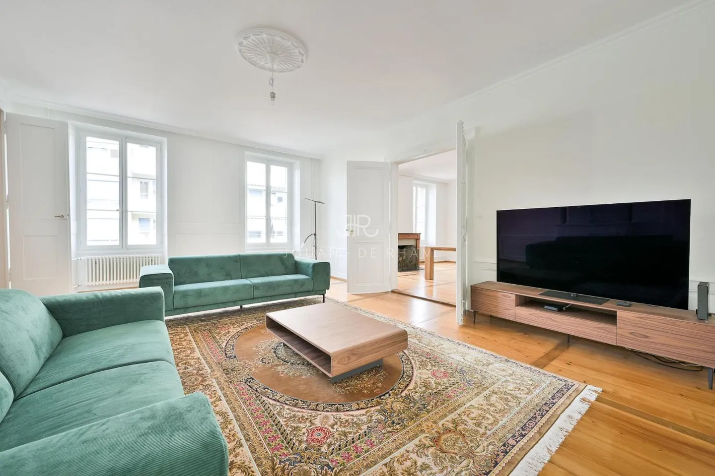 Lease takeover - Magnificent apartment with lake view - Photo 6 of 13