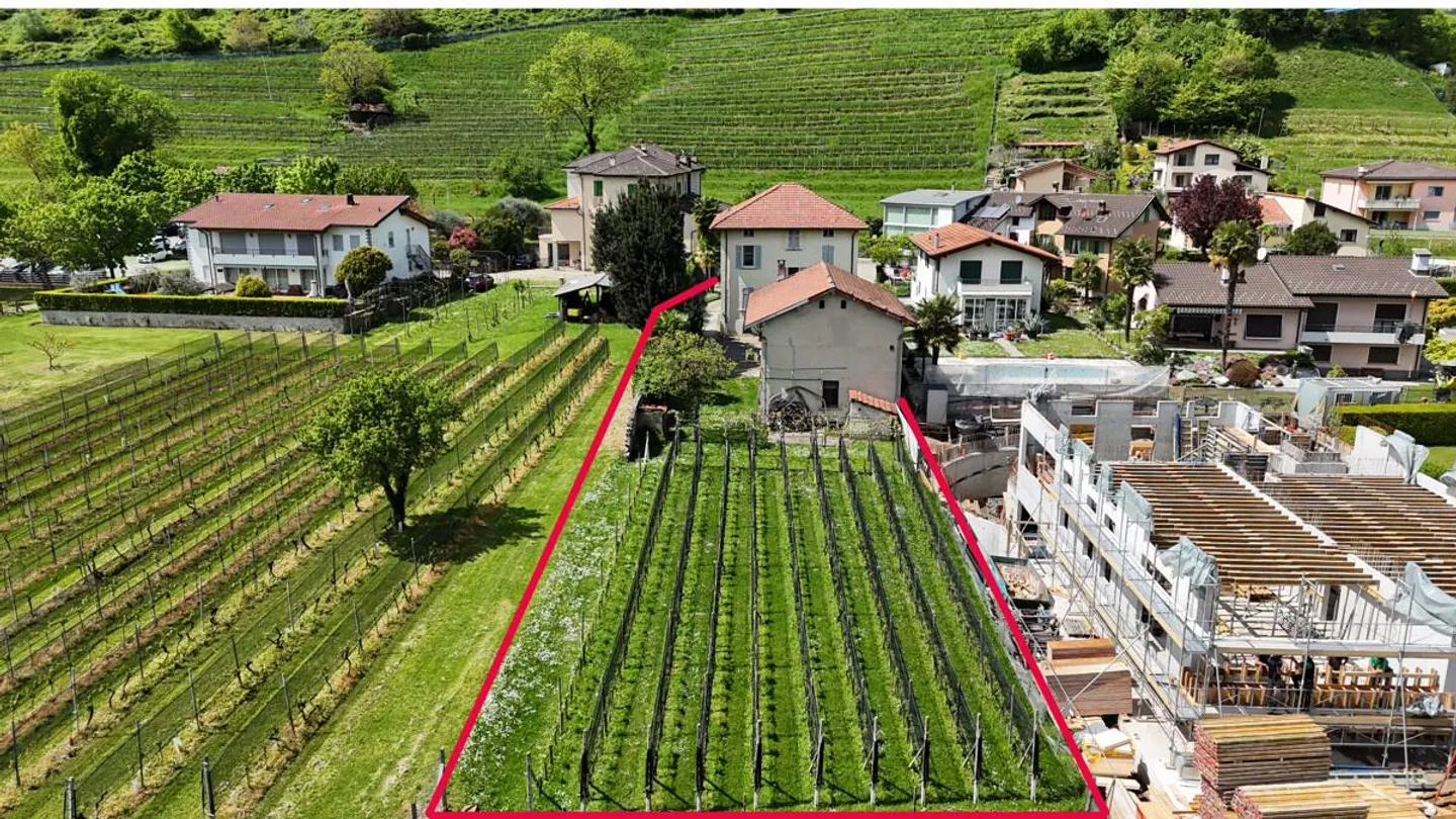 RANCATE - MAISON JUMELLE AVEC ÉTABLE, GRAND TERRAIN CONSTRUCTIBLE - Photo 1 sur 9